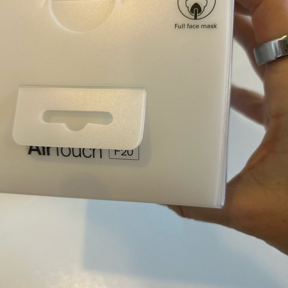 One ResMed AirTouch F20 Frame System - Picture 3 of 5